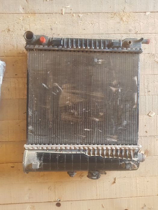 Mersedes zapchast oyna,rul,radiator,signal,pavarotnik sotiladi arzon