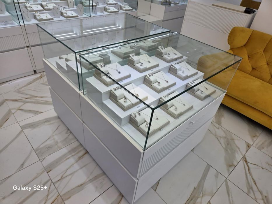 Оборудване магазин за бижута