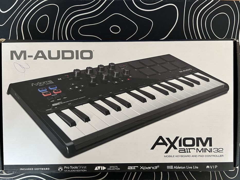 MIDI-клавиатура M-AUDIO