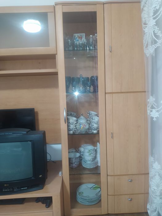 Продам стенку гостиной.