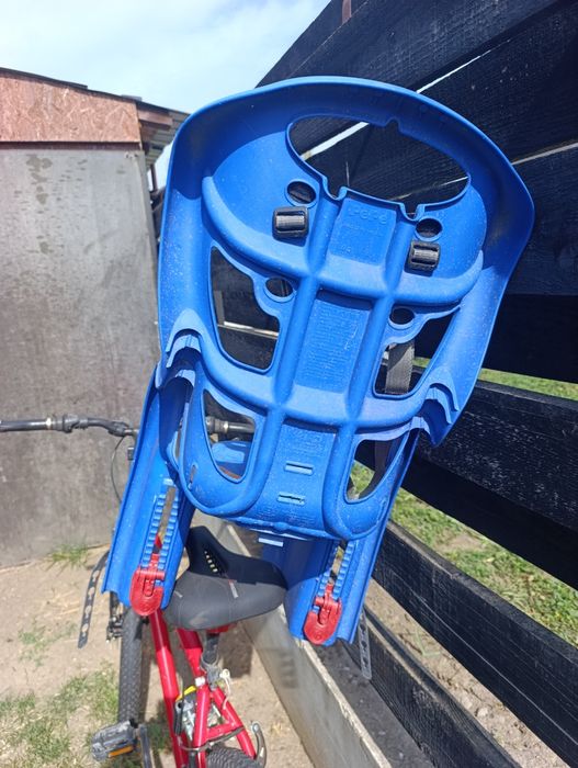 Vând scaun copil pentru plimbare cu bicicleta