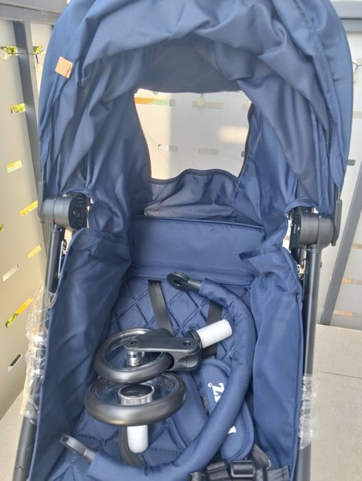 Cărucior pentru copii pliabil