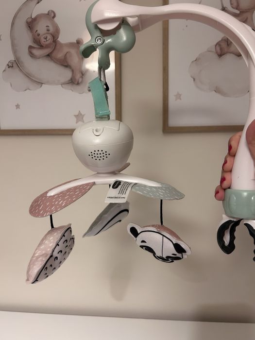 Tiny Love Музикална въртележка Take Along Mobile Black&White Décor