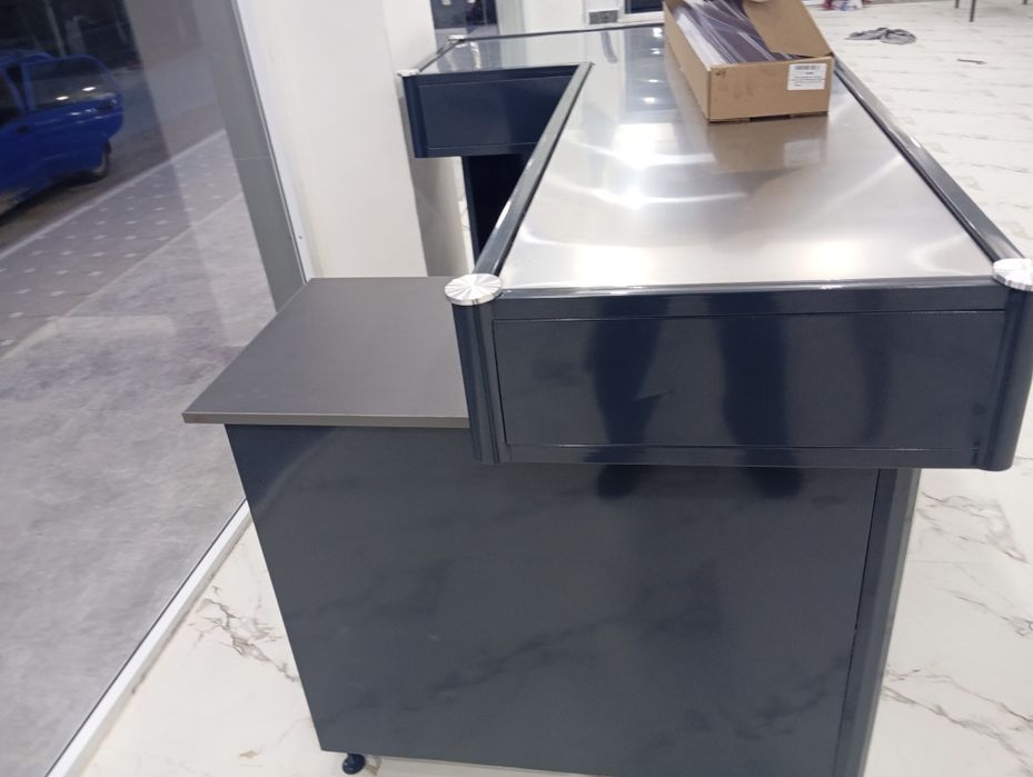 Металлические стеллажи полка