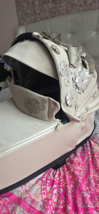 Кош за новородено Cybex simply flowers