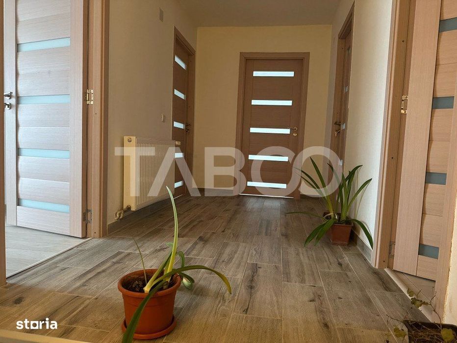 Casa 5 camere de vanzare 200 mp utili 1040 mp teren sat Persani