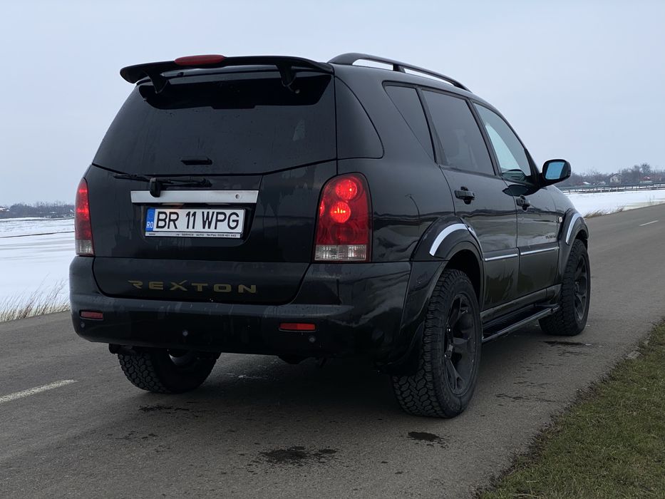 Vand rexton 2005 2.7diesel automata proprietar de 10 ani fiscal pe loc