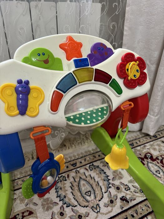 Музыкальная игрушка стойка от Chicco