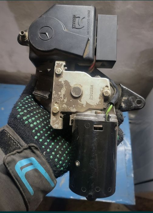 Гелендваген моторчик люка