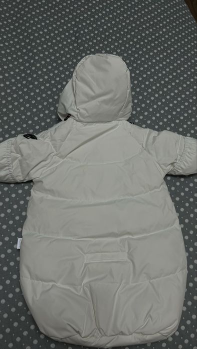 Продам комбинезон для новорожденных