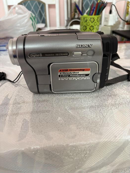 Видеокамера SONY HANDYCAN цифровая