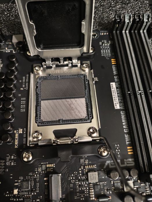 Дънни платки AM5 B650 различни модели Gigabyte/Asus/Maxsun