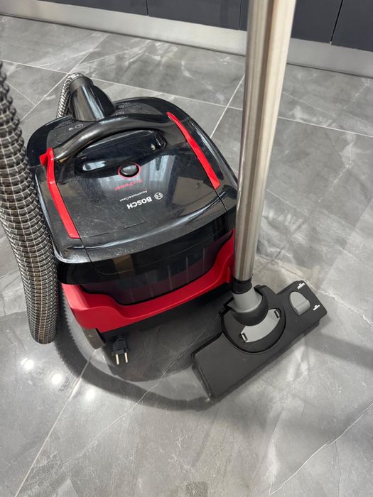 Aspirator BOSCH AquaWash 2100 W