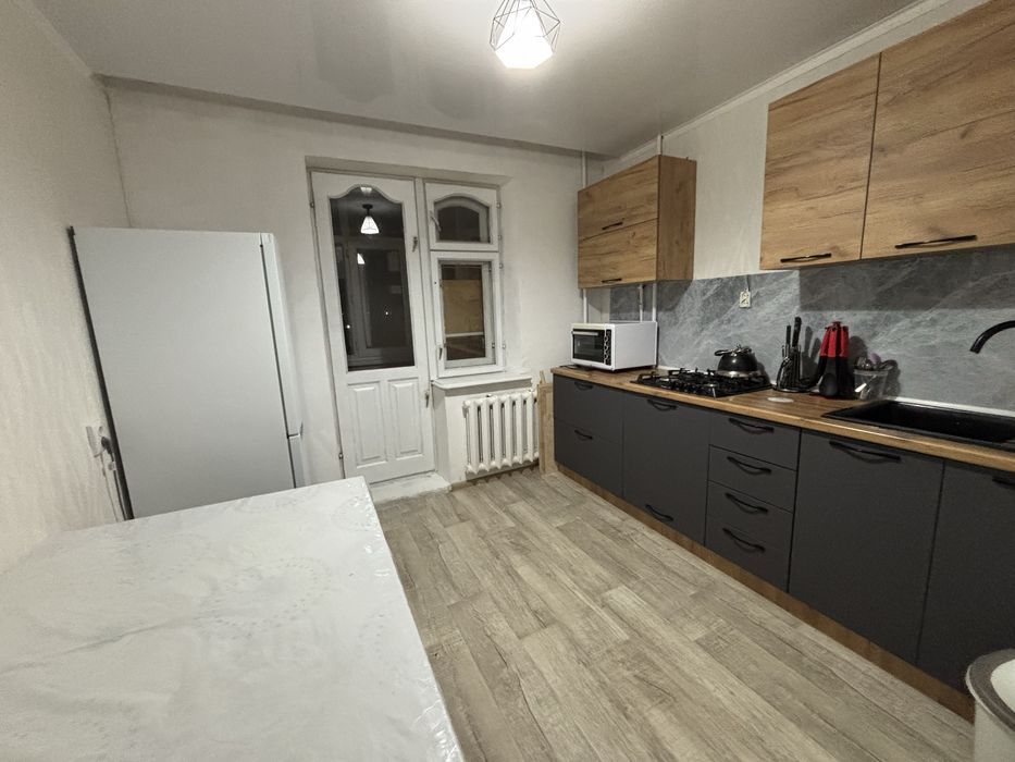 Сдается 2 комнт.кв 54кв 2 этаж