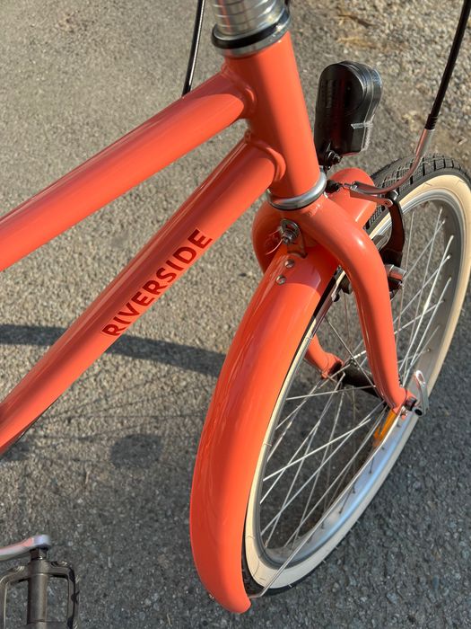 Vând Bicicletă De Oraș fete, model Btwin 500 24'' 9-12 Ani.