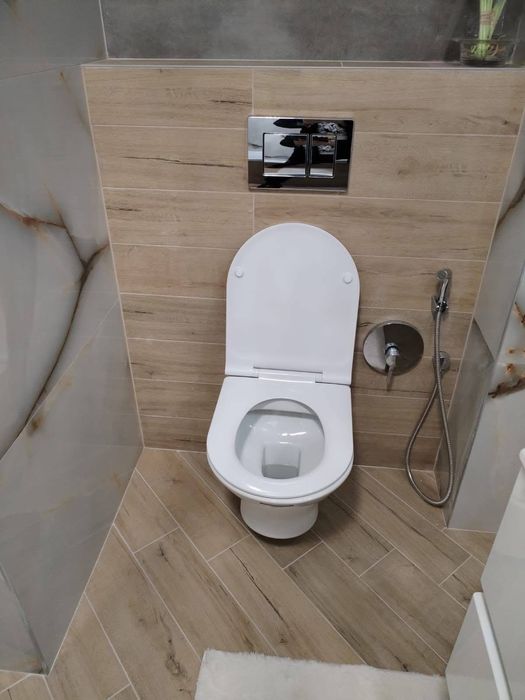 Vand apartament cu doua camere