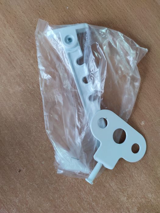 Крепление на окно, дверь