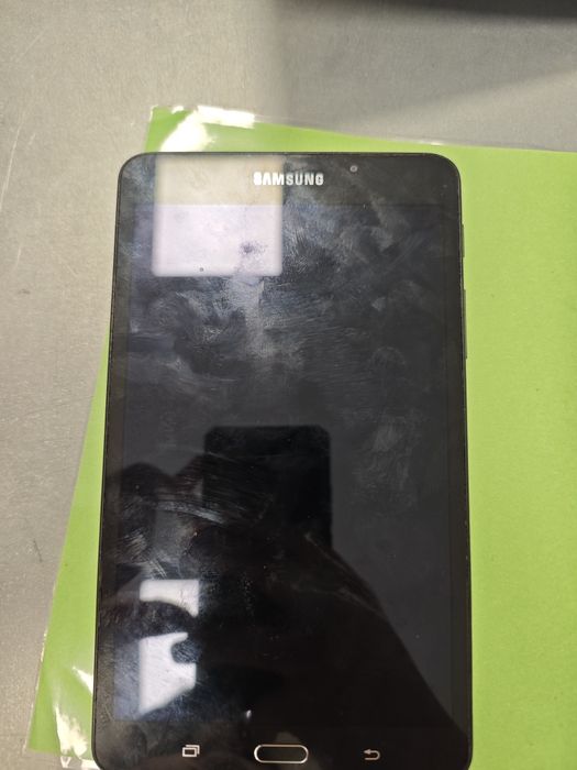 Samsung tab a 6 .