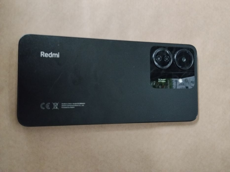 Продавам телефон