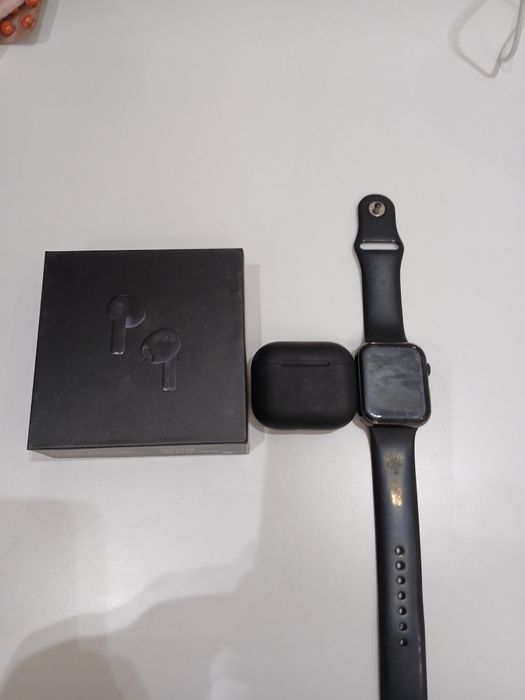 Smart watch. Airport