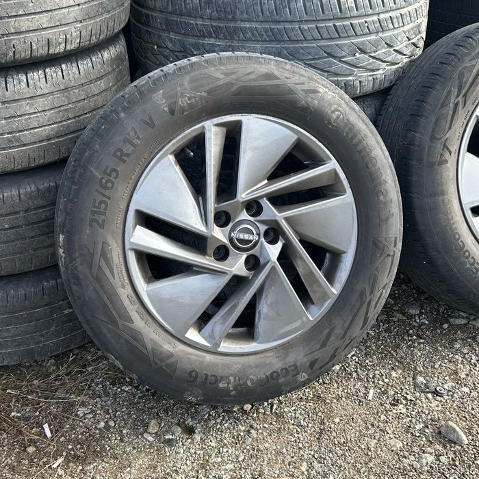 Qashqai J12 гуми с джанти 215/65/17 / 5x114.3