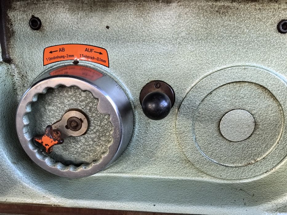 Фреза с цирку за клинозъбно и дървена дограма