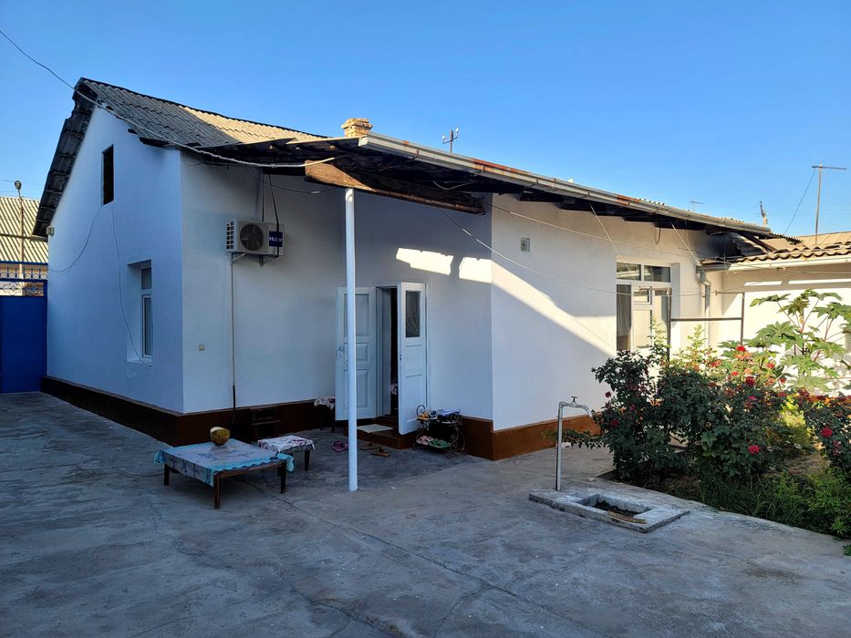 Uy sotiladi!!Продается дом.Таш.обл.Г Аккурган.Улица Ибн-сино34.(центр)