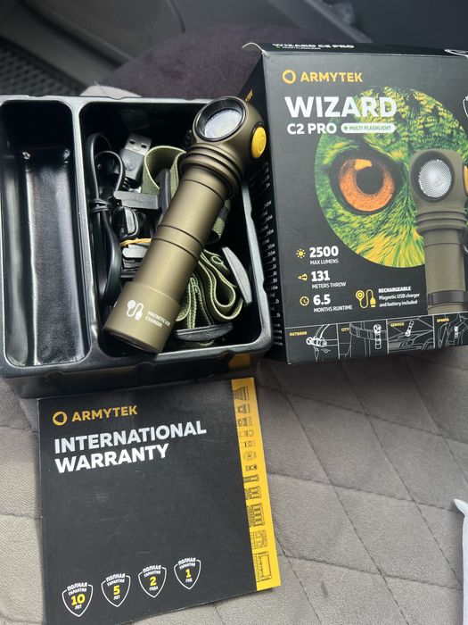 Фонарик ARMYTEK Wizard c2 pro