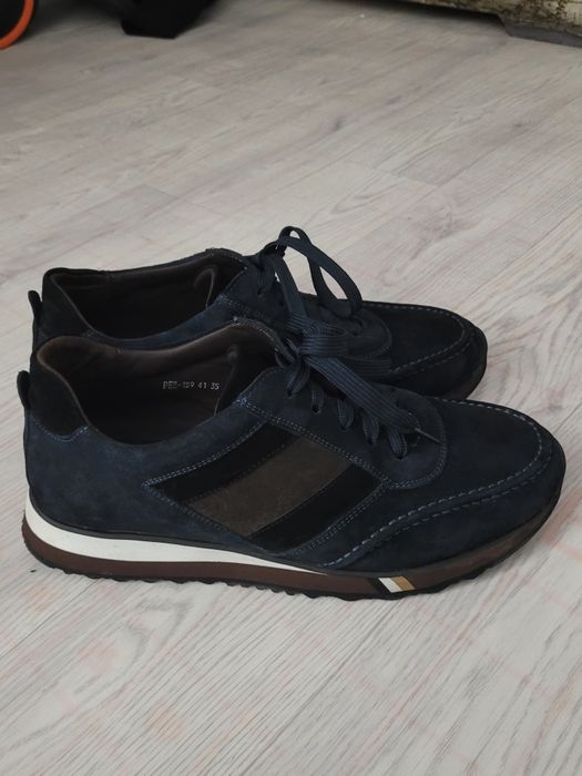 Кроссовки 41 почти новые(2 недели)