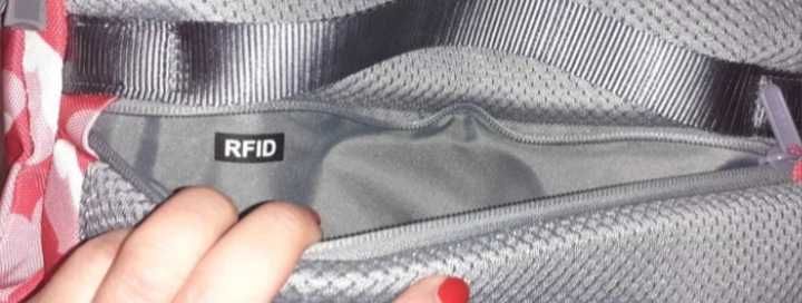 Rucsac cu fluturi, nou + cadou