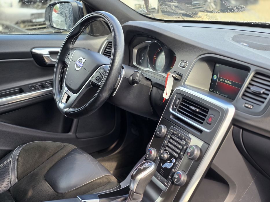 Volvo S60 RDesign 2.0d D5 180cp RATE GARANTIE