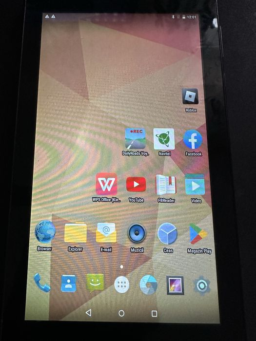 Vand 3 tablete cu Sim perfect functionale