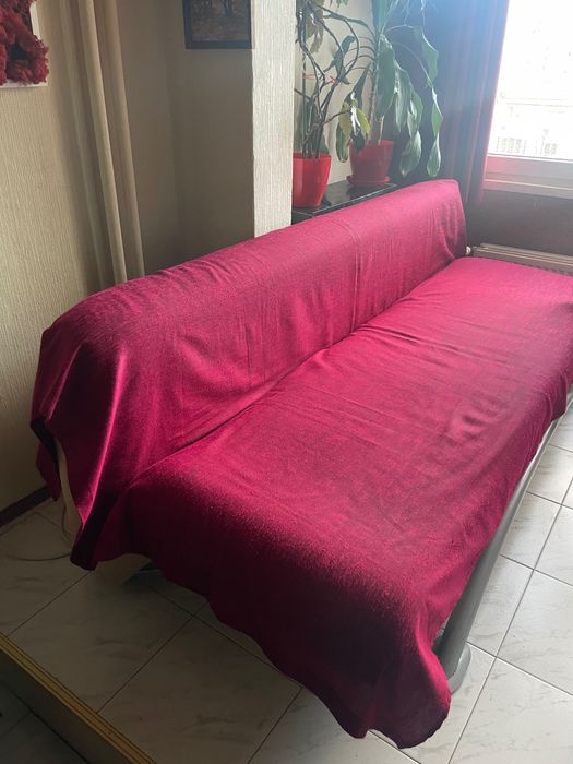 Разтегателен диван