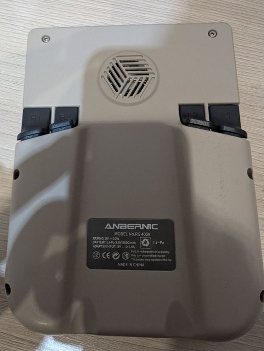 Продам anbernic rg405v