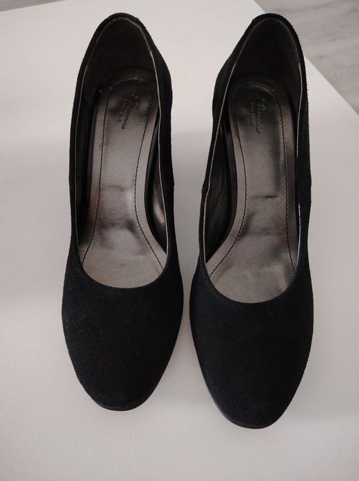 Pantofi din piele întoarsă deosebiți