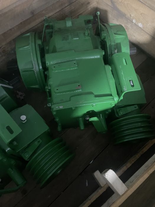 Запчасти на John Deere