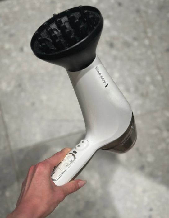 Uscator de par ionic Remington Thermocare