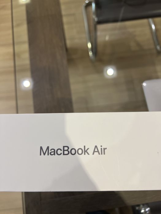MacBook Air Space Grey, модел 2019, НЕРАЗЛИЧИМ ОТ НОВ