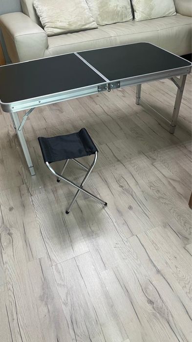 Стол туристический, с 4 стульчиками