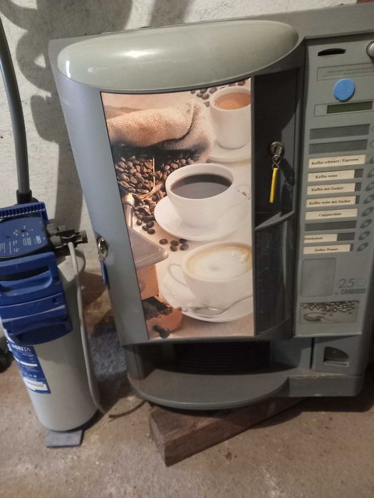 Vând vollautomat de cafea