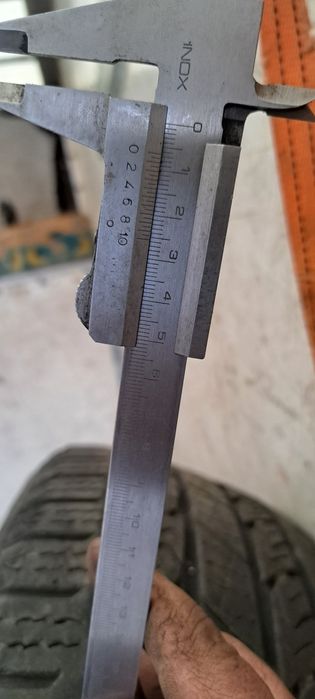 Гуми автомобилни