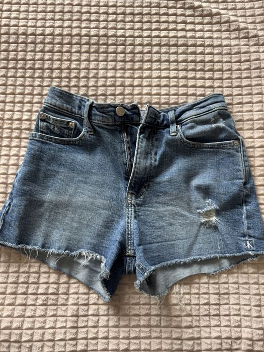 Къси дънкови панталони