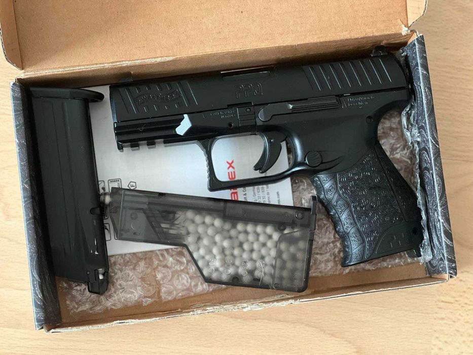 Еърсофт пистолет Walther PPQ M2 Blowback 6мм BB + аксесоари