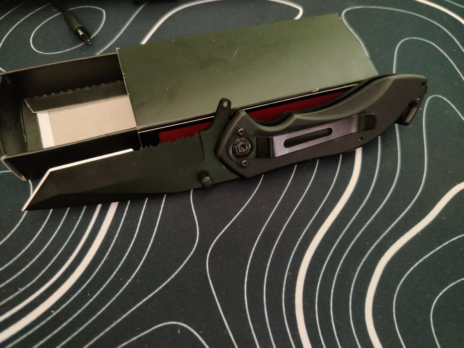 Сгъваема ножка booker