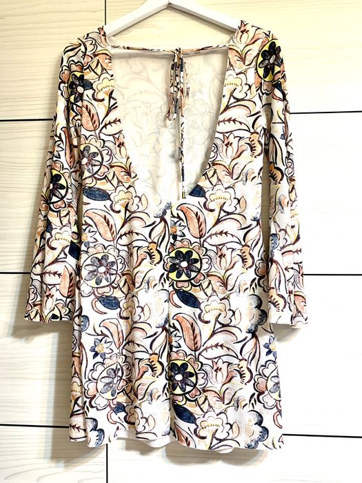 Rochie pastelata scurta cu spatele gol ZARA.