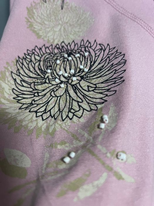 Разпродавам на едро НОВА дамска стока шита на ишлеме.