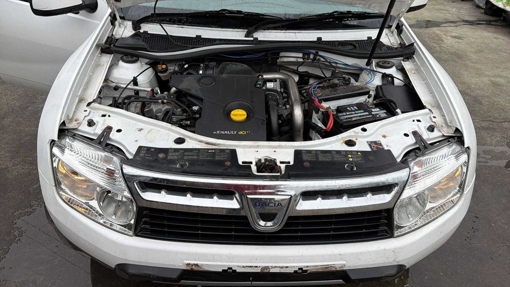 Fata completa /  Piese Dacia Duster 1.5 DCI EURO 5 4x4 127.000 km