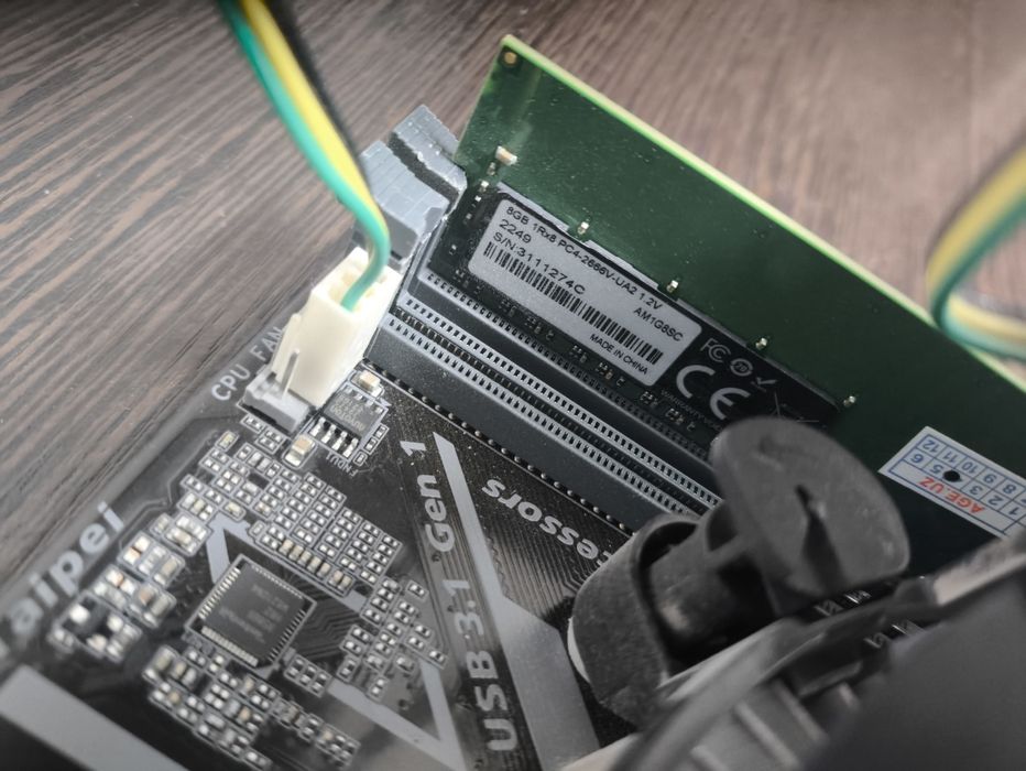 Gigabyte H310+i5 9400+8Gb