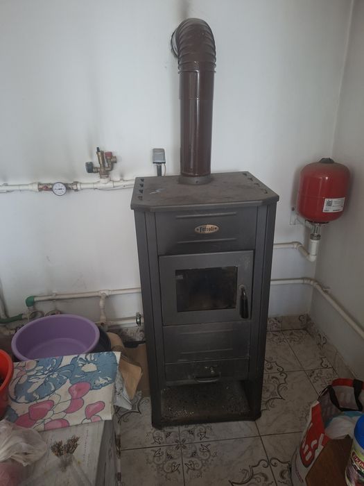 Vand termosemineu