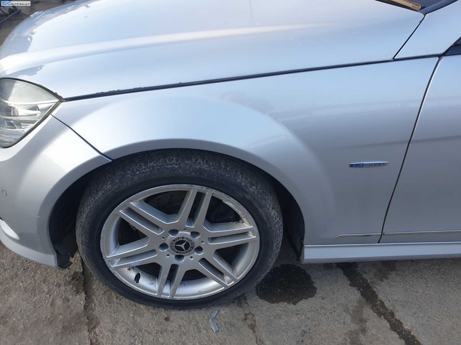 Aripa Stanga Fata Mercedes Clasa C Class W204 NFL Non Facelift 2007 - 2011 Culoare C775 775 [K1538]